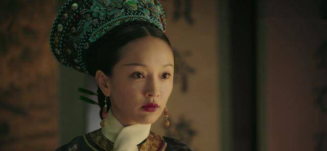 如懿传苹果版
:如懿传：南巡时，皇帝送油饼给如懿，她冷笑，眼底的坚定触动