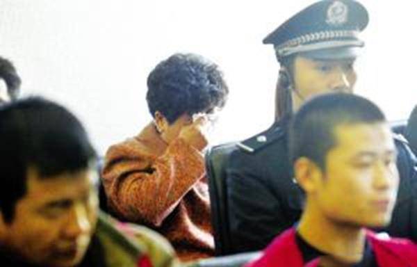 CDMA手机:父亲帮儿杀女友案件回顾：畸形的父爱助纣为虐，最后人财两空！